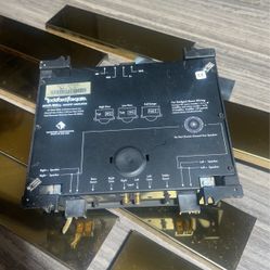 VINTAGE AMPLIFER  BOOST YOUR BASSE 