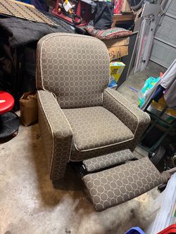 $35 swivel recliner chair