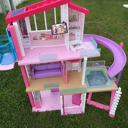 Barbie Dream house 