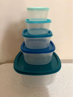 5  Piece Stackable Plastic Food Storage Set With Lids