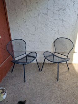 Mid Century Metal Frame Outdoor Chairs