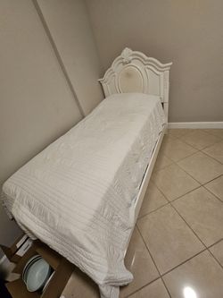 Twin White Bedroom Set