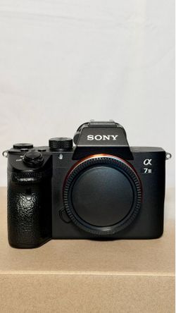 Sony Alpha A7III Mirrorless 4K 24MP Black BodyOnly (ILCE7M3/B)+ FREE NP-FZ100 Battery