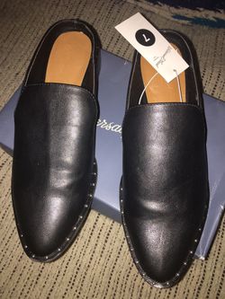 New leather shoes size 7 only $20 firm