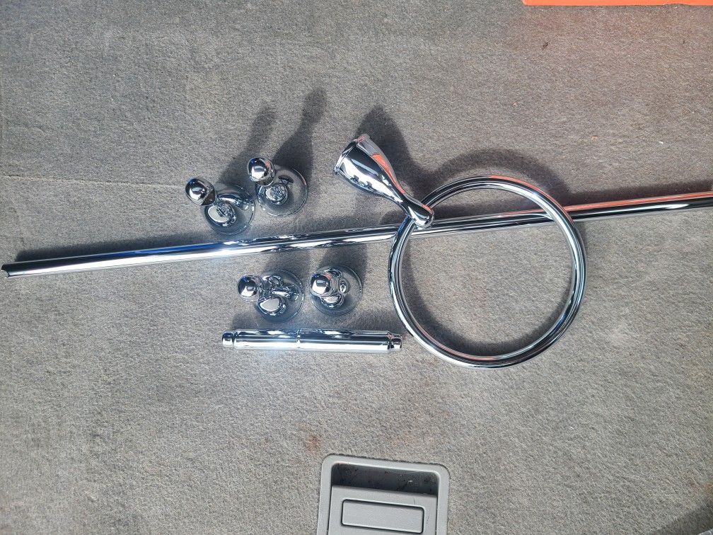 Bathroom Hardware 