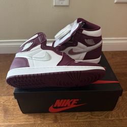 Jordan 1 Retro High OG - Bordeaux
