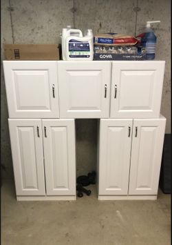 WHITE CABINETS, great shape. selling togther not seperate 