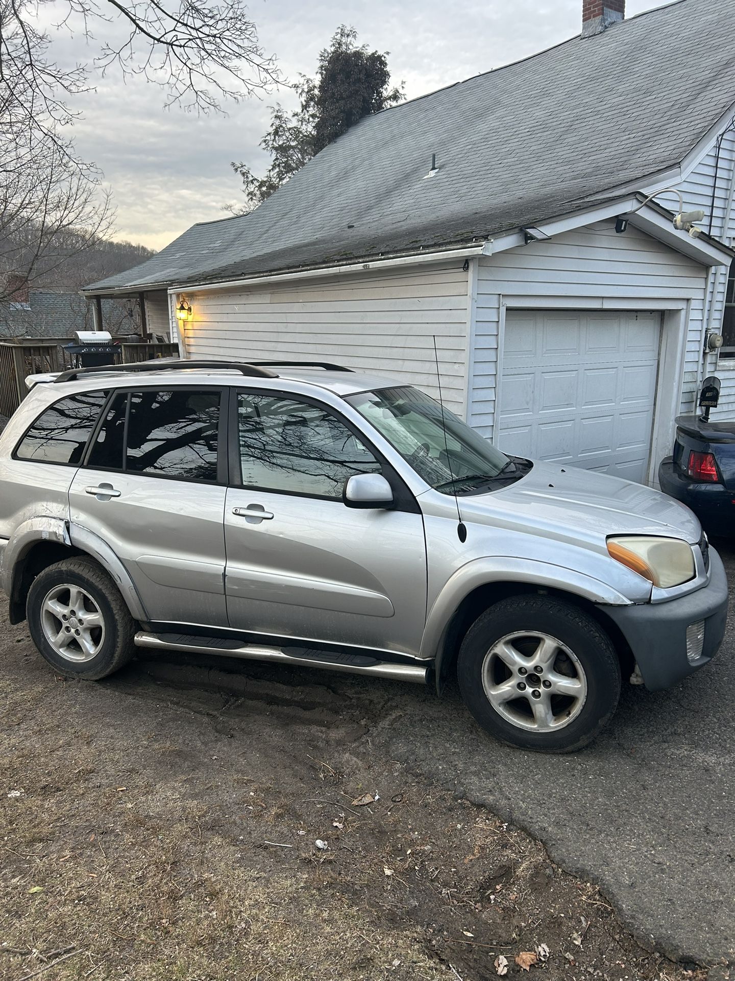 2003 Toyota Rav4 for Sale in Seymour, CT - OfferUp
