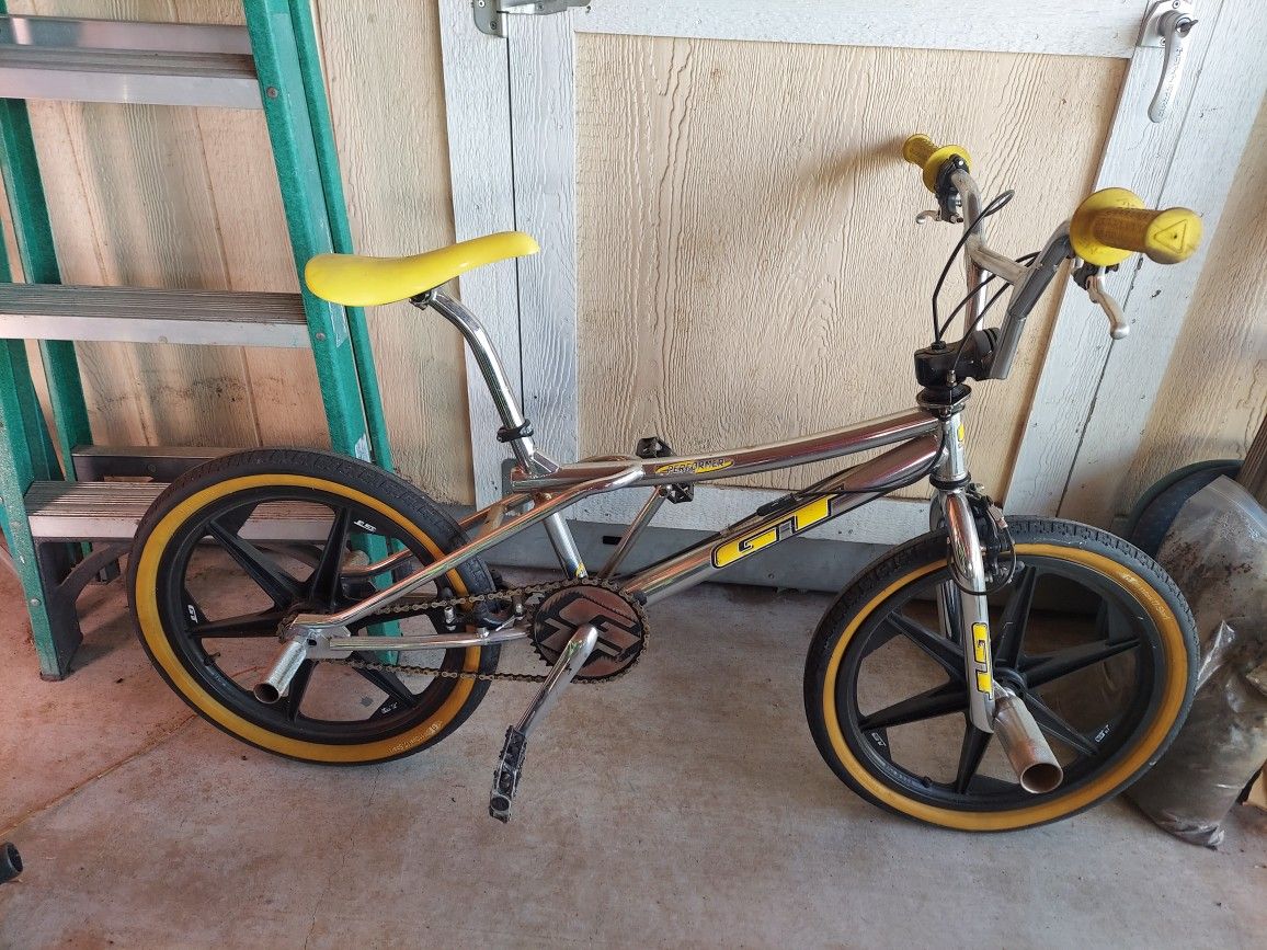 1998 Midschool GT PERFORMER 20 Bmx Bike