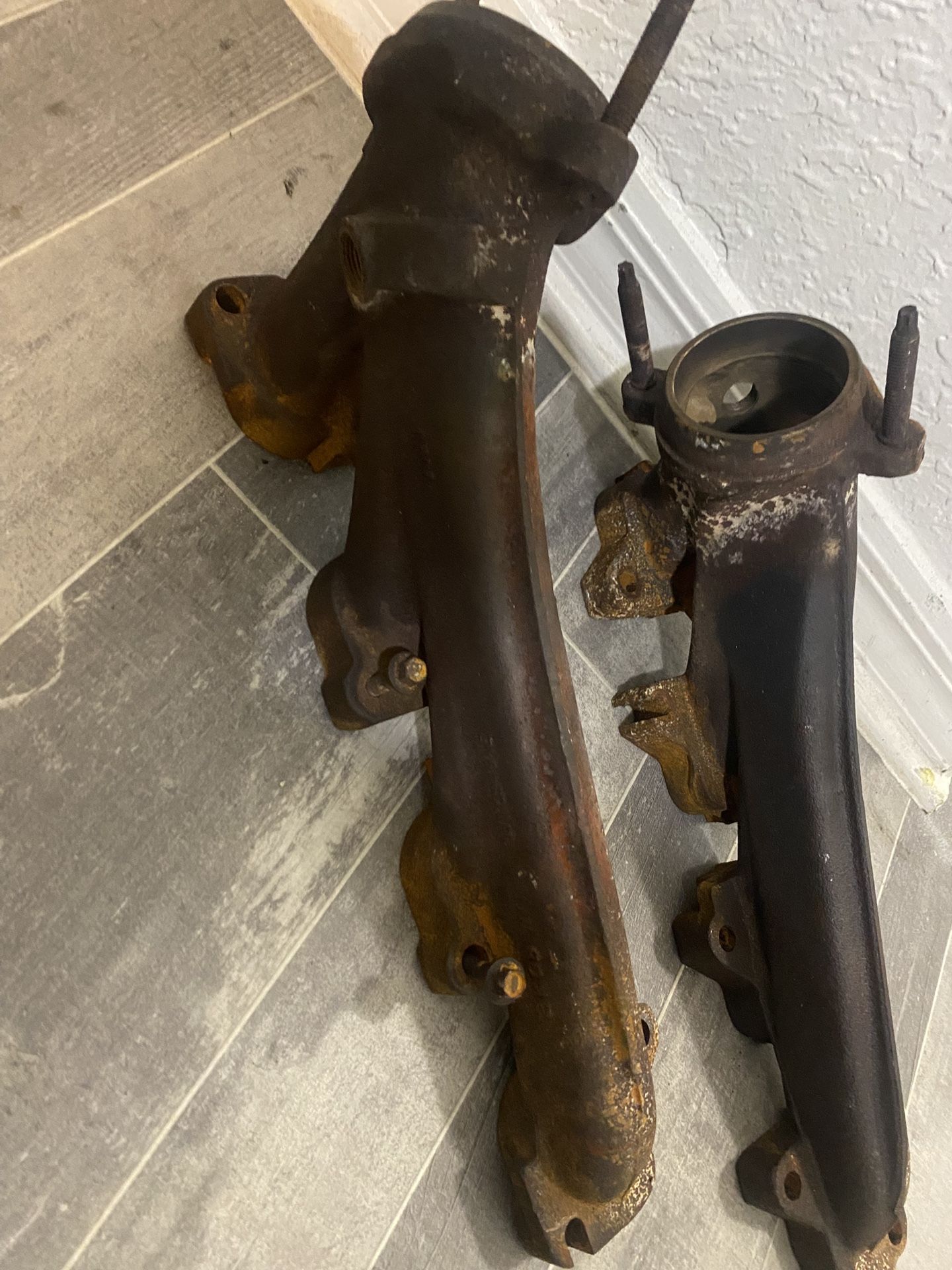 Oem headers 5.7  Hemi