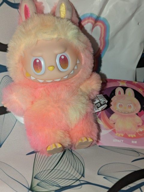 PopMart Labubu Big Into Energy