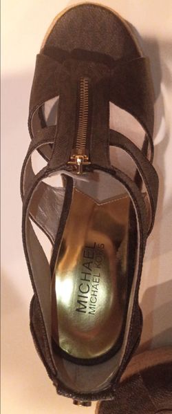^°^$55 Michael Kors Brown Strappy Wedge Sandals^°^
