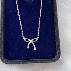 Silver Bow Necklace 