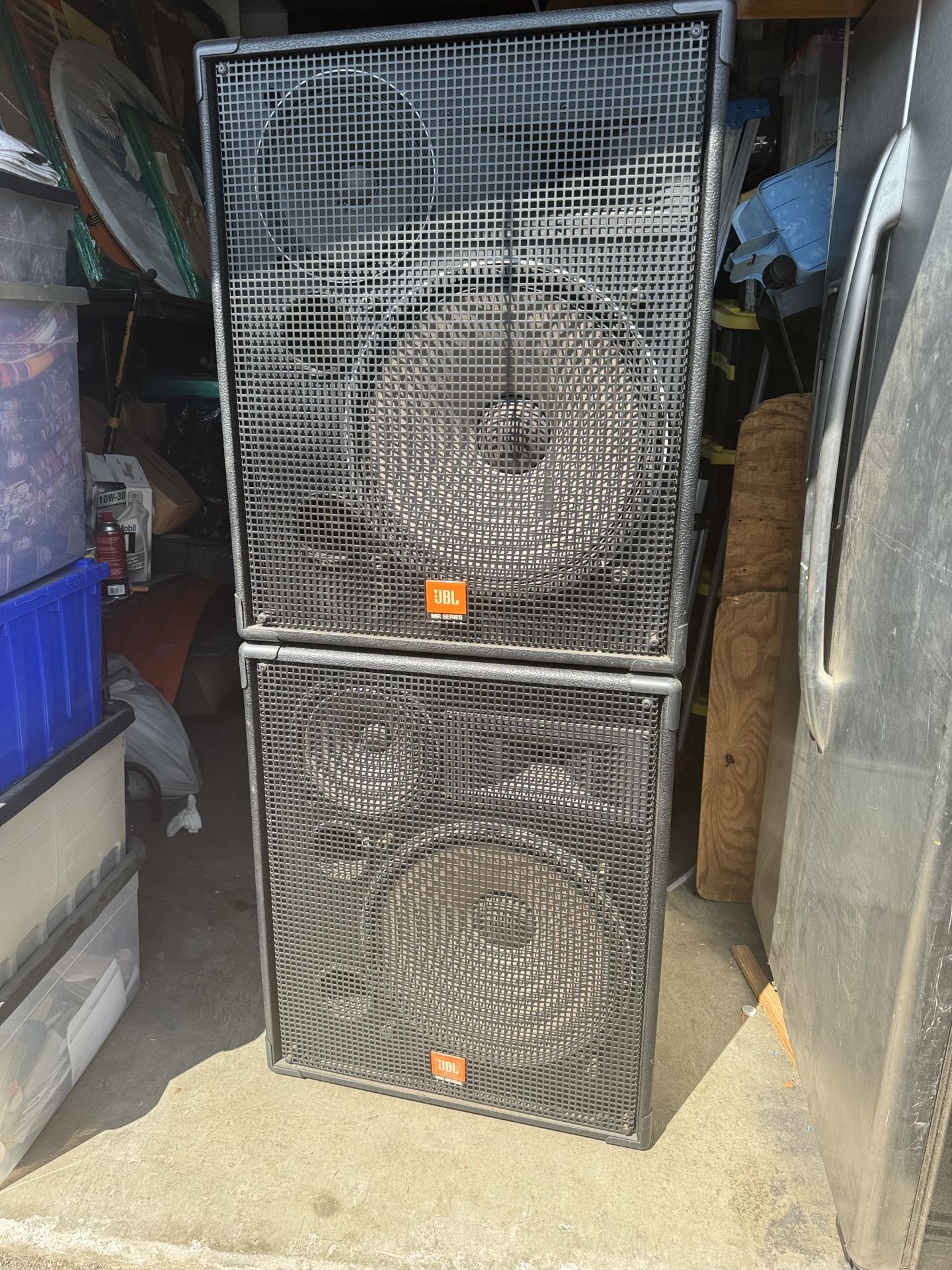 1. Giới thiệu về Loa JBL MR 938