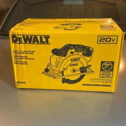 DEWALT 20V MAX Cordless 6.5 in. Sidewinder Style Circular Saw (Tool Only)