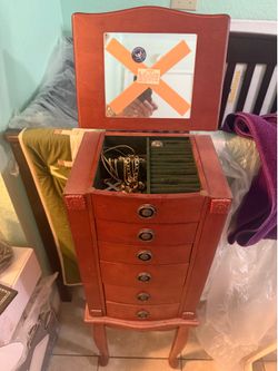 Beautiful standing Jewelry box. Need gone ASAP ONLY 15.00  OBO