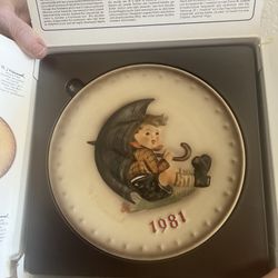 Hummel 1981 Collectible Plate 