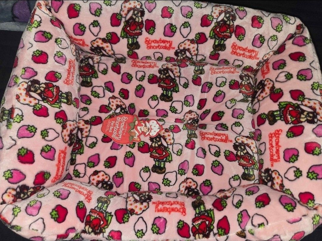 Starbucks Shortcake Bed