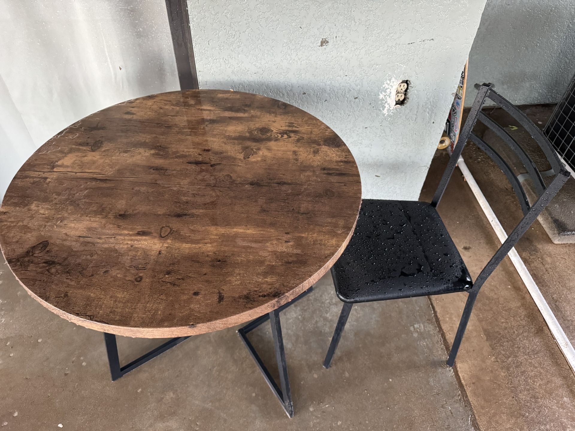 Small Kitchen Table With 2 Chairs
