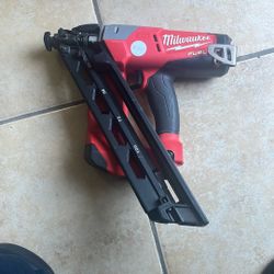 Milwaukee 15GA Finish Nailer