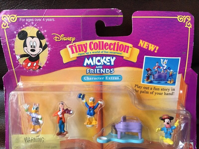 Tiny Collection Disney Polly Pocket Mickey and Friends Character extras!