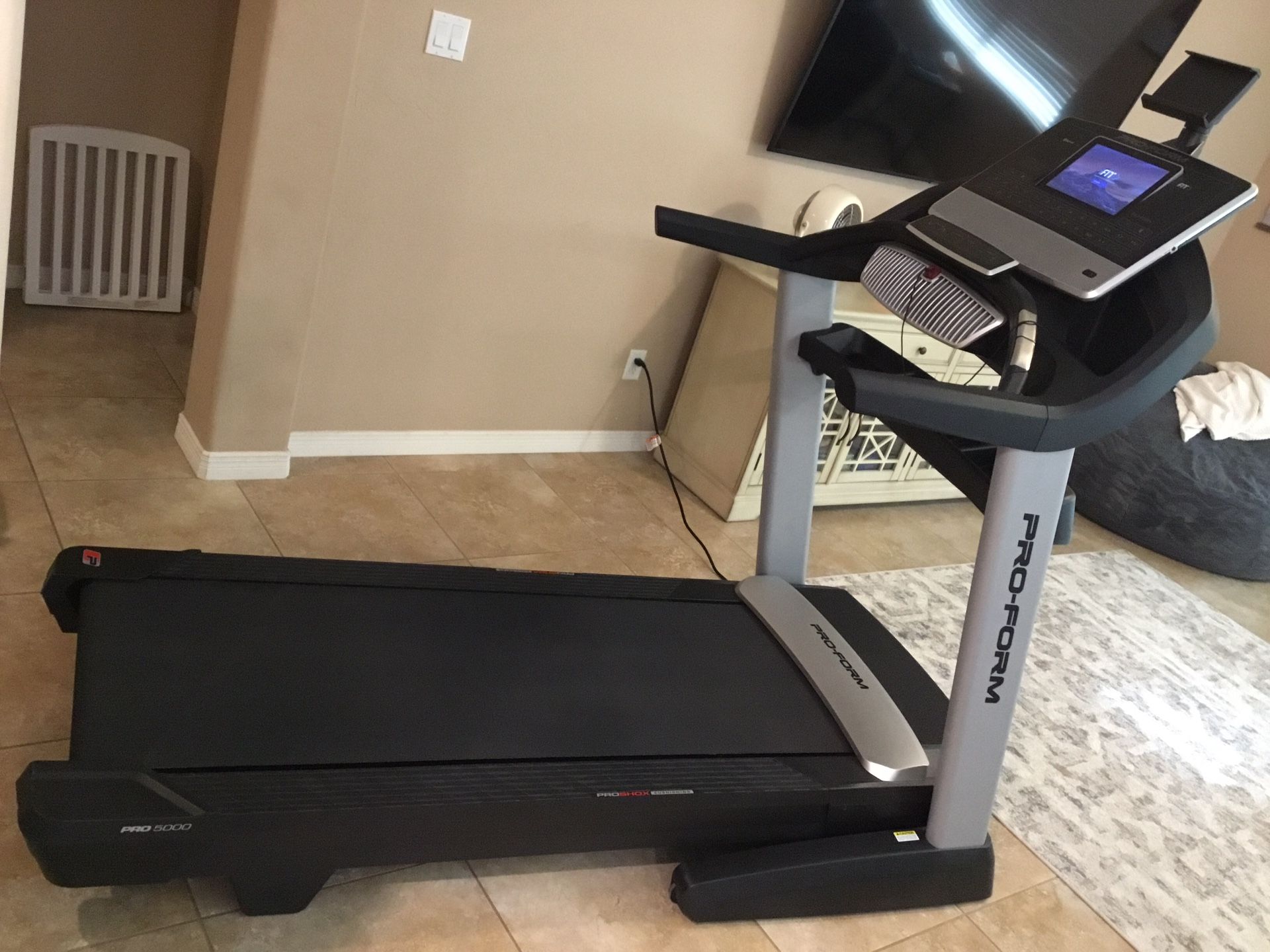 ProForm Pro 5000 Smart Treadmill With 14”HD Touchscreen Display