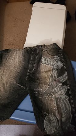Lot 29 Bugs Bunny shorts