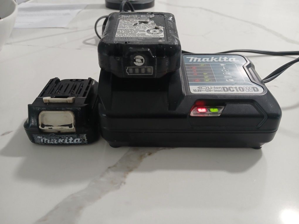 Cargador Y 2 Baterías 🔋 🔋 Makita