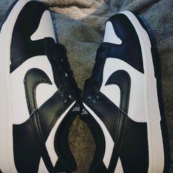 Nike black and white dunks for kids