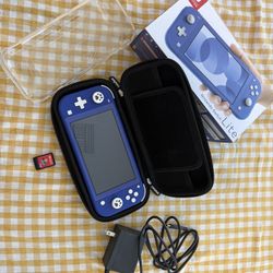 Nintendo switch lite Blue Bundle - Like new
