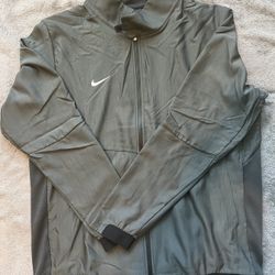 Nike Men's Dri-Fit Lightweight Travel Jacket (XL)