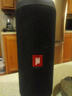 JBL Flip 4
