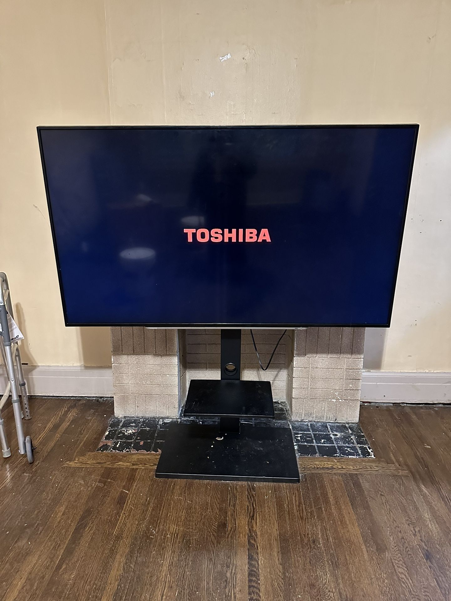 Toshiba Flat Screen 65 Inch