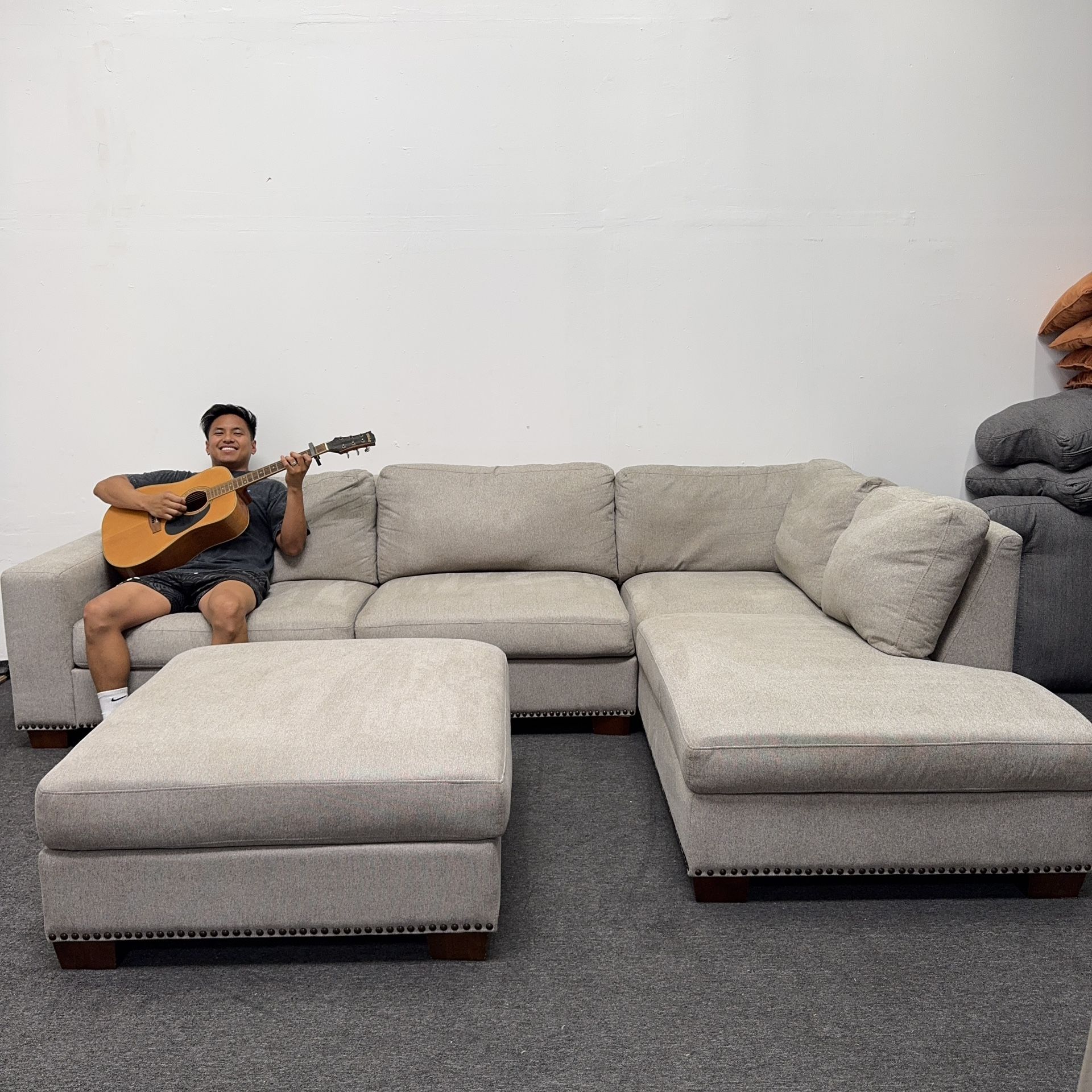 Costco Thomasville Sectional Couch in Light Gray with Ottoman - Can Deliver