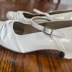 Children’s Place Size 3 White Shoes For Girls