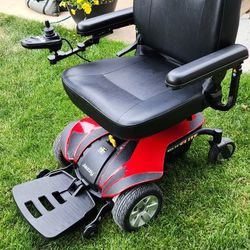 Pride Jazzy Select Elite Electric Power Wheel Chair New Batteries

