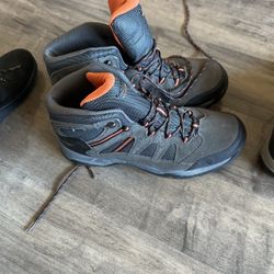 Hi-Tec Waterproof Size 10 1/2 Men. Like New