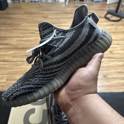 ADIDAS YEEZY BOOST 350 V2  BELUGA 2.0
