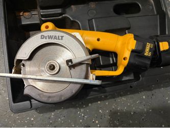Dewalt Saw