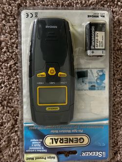 Seeker moisture meter