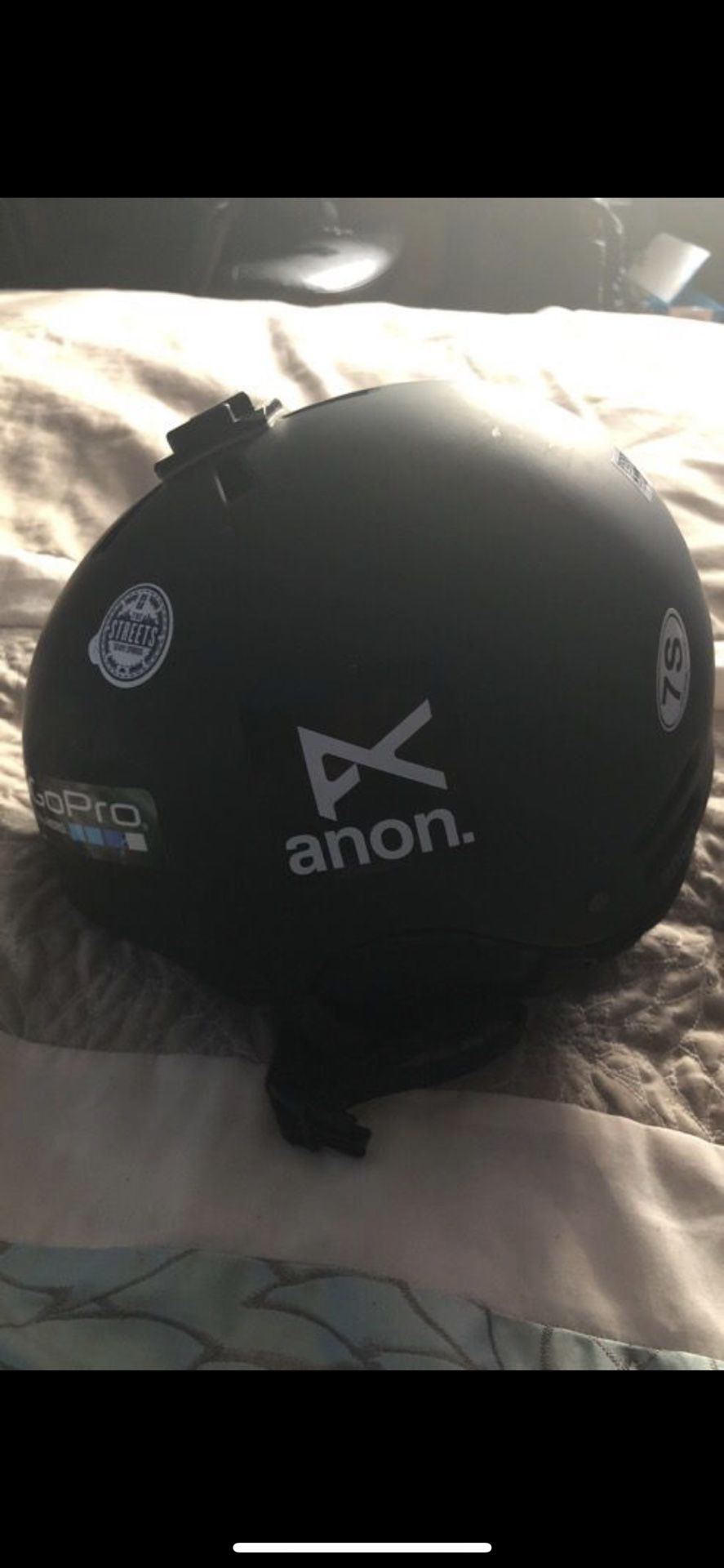 Burton Snowboard Helmet with built in speakers