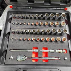 Icon 3/8's Full Rachet And Socket Set