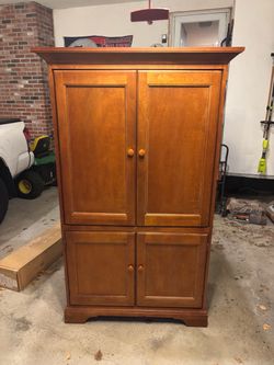 Hooker Furniture Armoire w/ Outlets