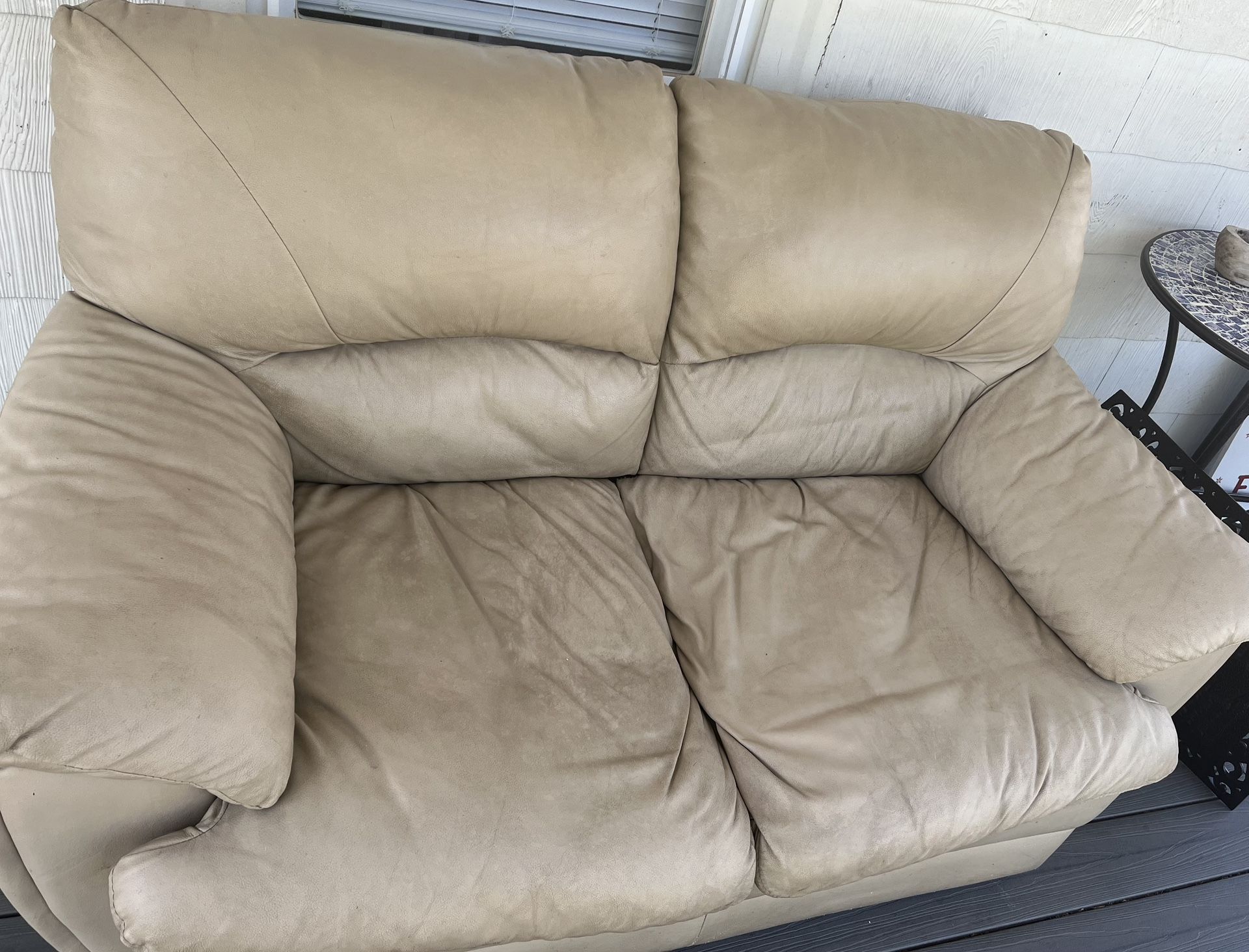 Free Sofa