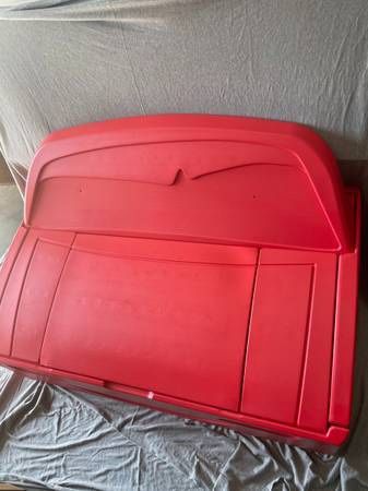 Brand New Disney Cars Lightning McQueen Toy Box Chest Storage Trunk