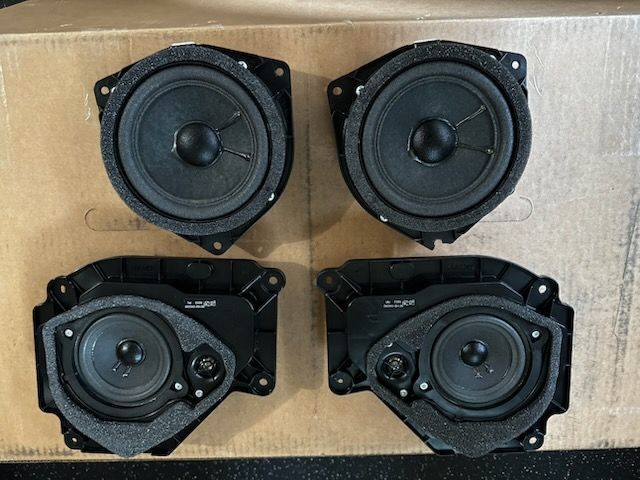 Mark Levinson Speakers from Lexus LX 470