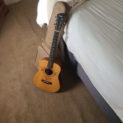 Taylor Swift Baby TaylorGuitar 