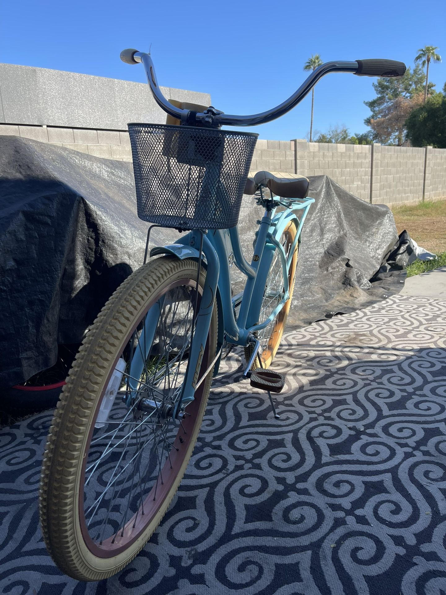 Women’s Huffy Beach Cruiser Bike (26’)