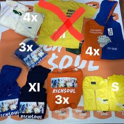 Few items laying around hit me if you see something you like 🔥🤟🏾✅🏋🏿‍♂️🏋🏿‍♂️🙆‍♂️‼️  Shirt $10  Hoodies $40  Tracksuit $50  Sweatsuit $80  Pants