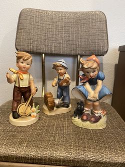 Vintage Wales Figurines 